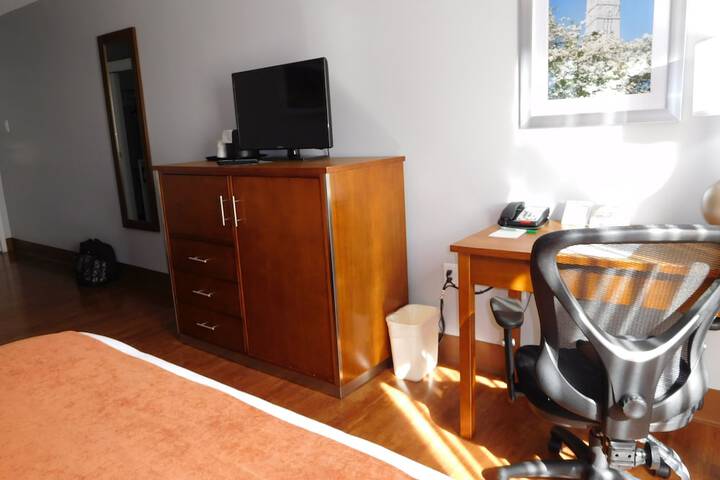 Room 44 of 90