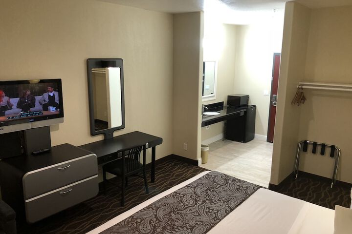 Room 7 of 26