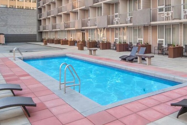 Terrace/Patio 43 of 45