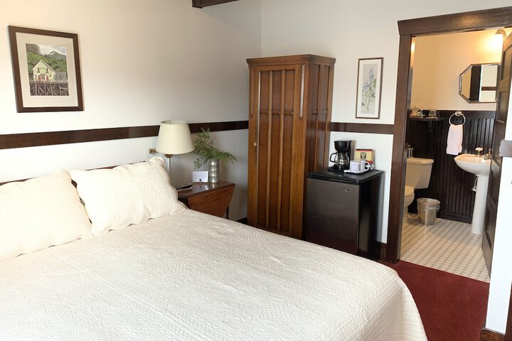 Room 114 of 119