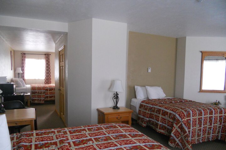 Room 19 of 105