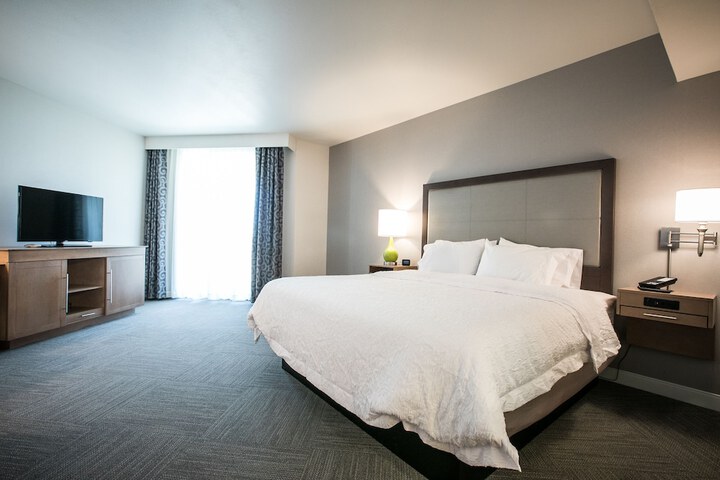 Room 44 of 82