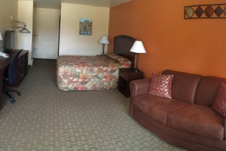 Cottonwood Inn