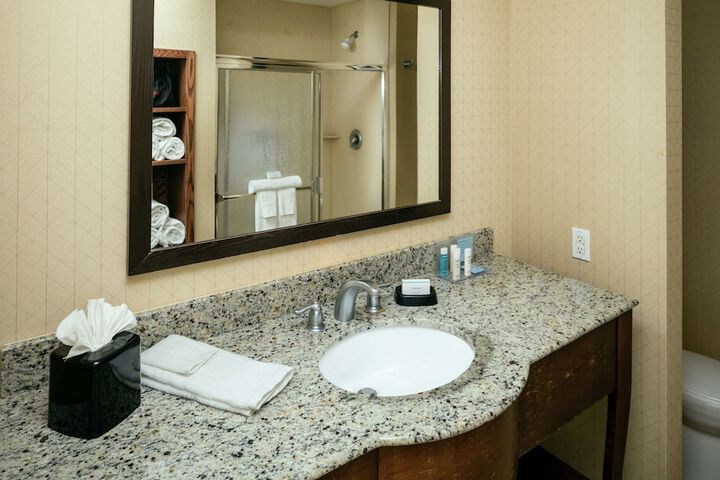 Room 16 of 35