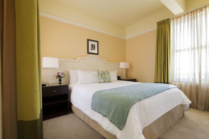 Room 22 of 60