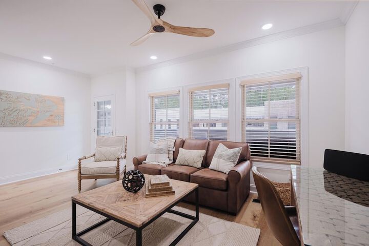 Lowcountry Landing! 3-story Townhouse in Old Towns Promenade