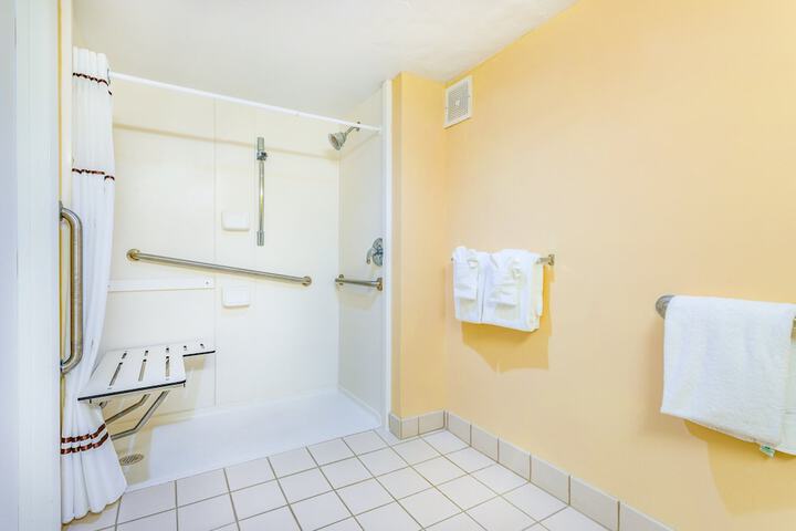 Room 26 of 45