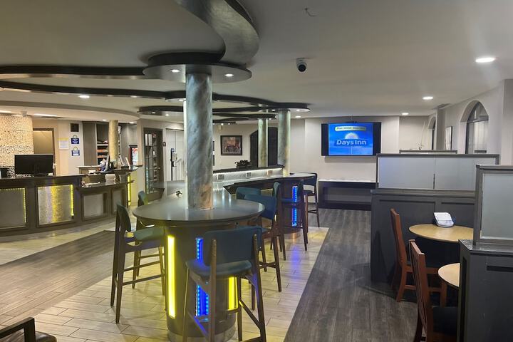 Breakfast/Coffee Service 15 of 18