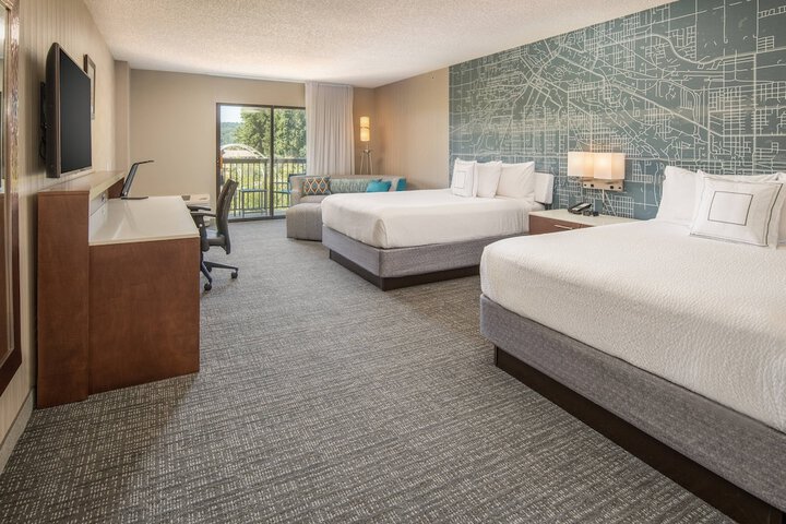 Room 15 of 28
