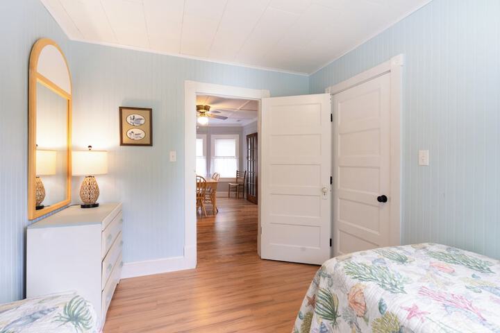 Ocracoke Harbor Inn
