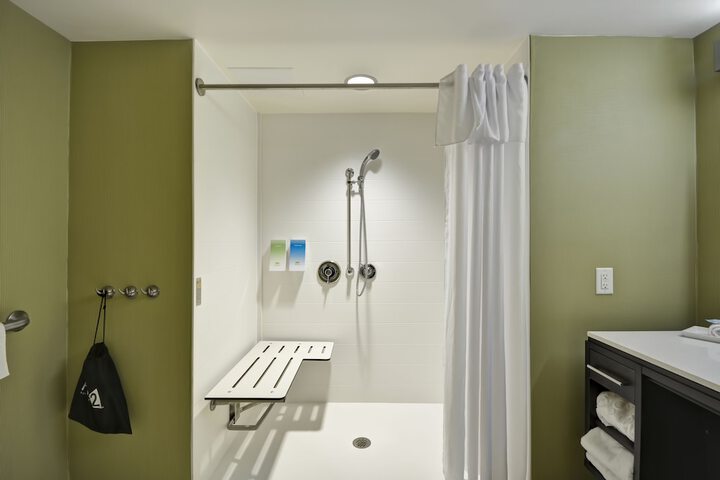 Room 29 of 37