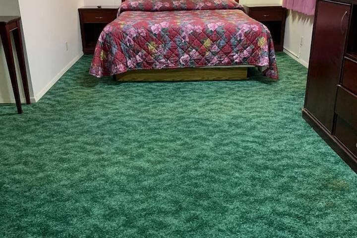 Room 14 of 30