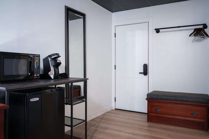 Room 19 of 40