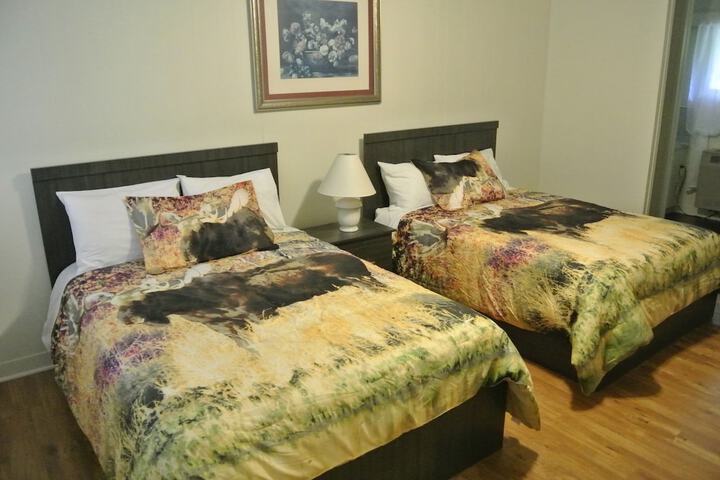 Room 9 of 12