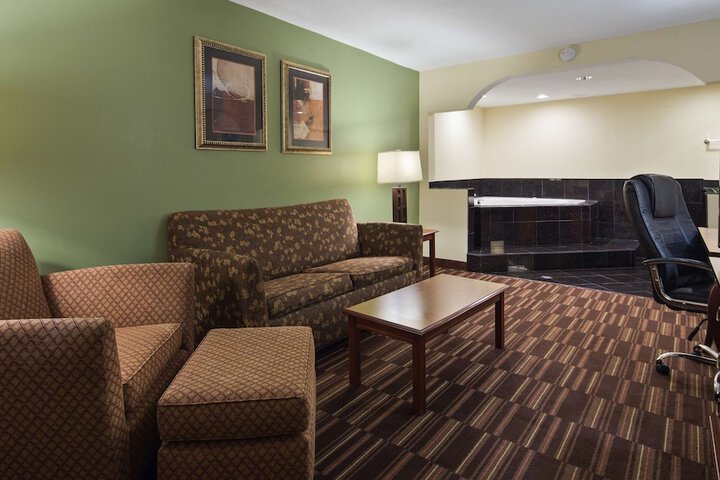 Room 10 of 20