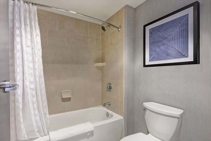 Hyatt Place San Antonio–North / Stone Oak