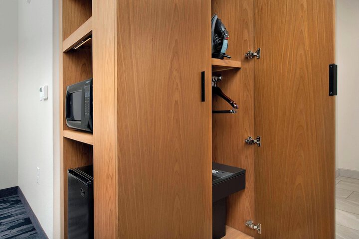 Room 20 of 34