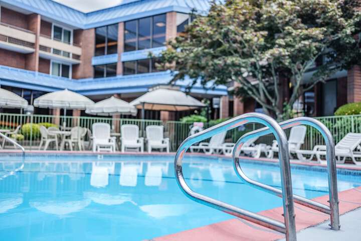 Pool 4 of 34