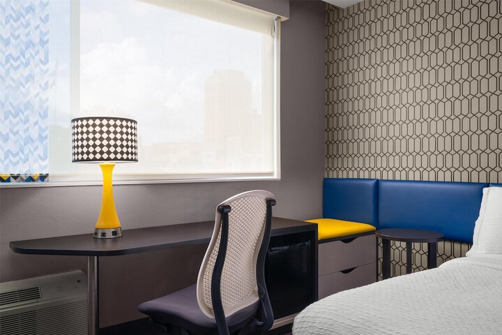 GLō Best Western Enid OK Downtown / Convention Center Hotel