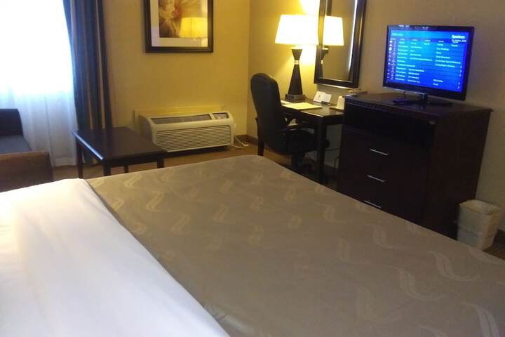 Room 28 of 89
