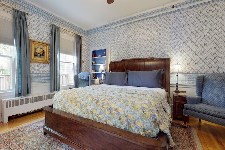 Room 25 of 58