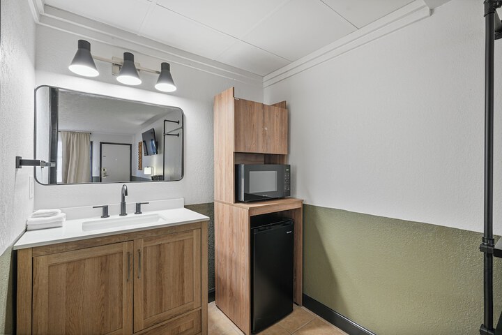 Tremont Lodge & Resort