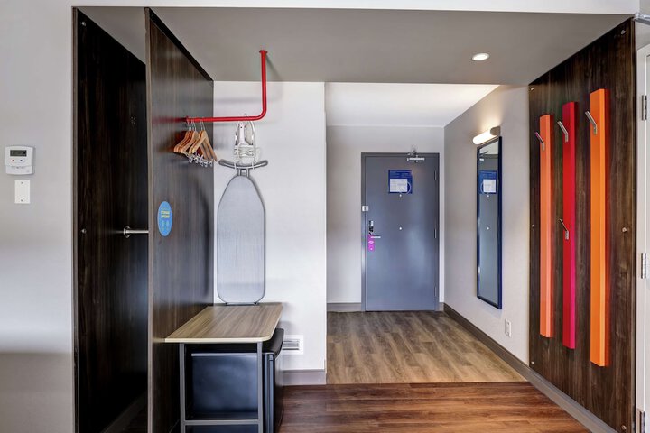 Room 26 of 45