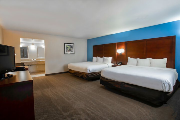 Room 11 of 35