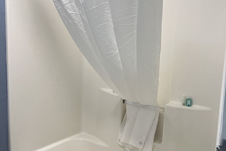 Room 44 of 75