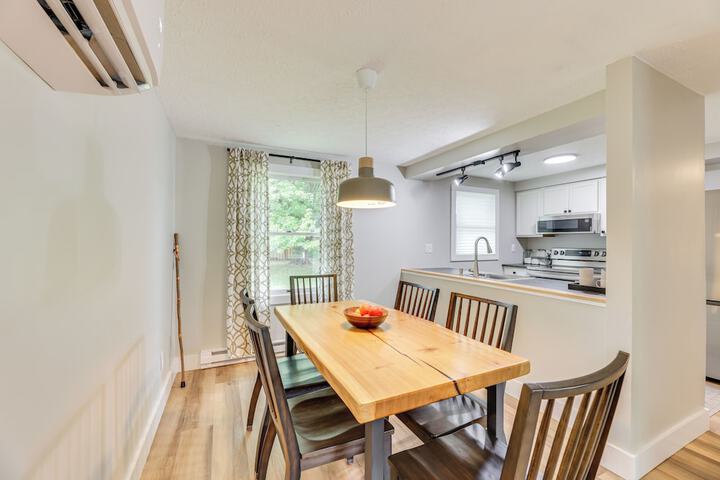 Greenbrier River Retreat w / Deck - Steps to Trail!