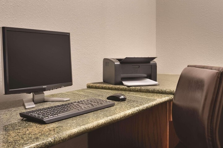 Business Center 28 of 28