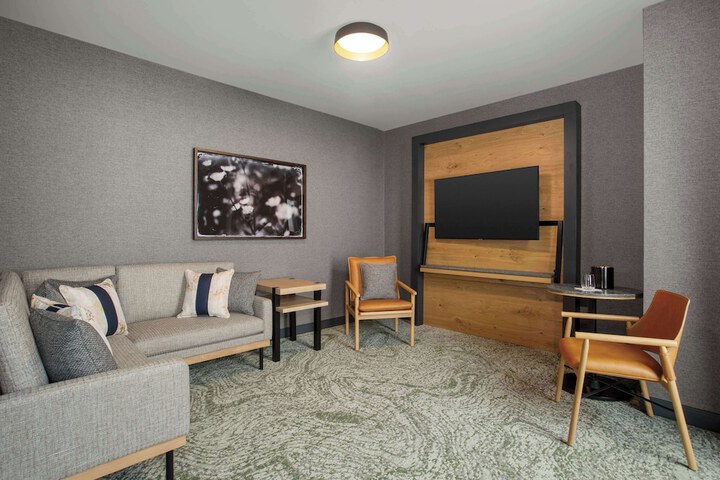 Room 125 of 227