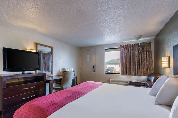 Room 26 of 34