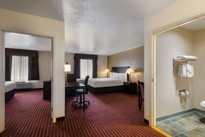 Room 27 of 52