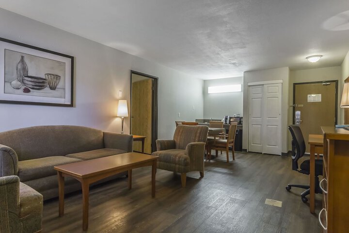 Room 36 of 46