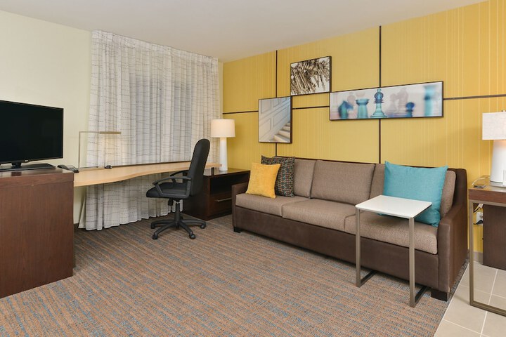 Room 18 of 38
