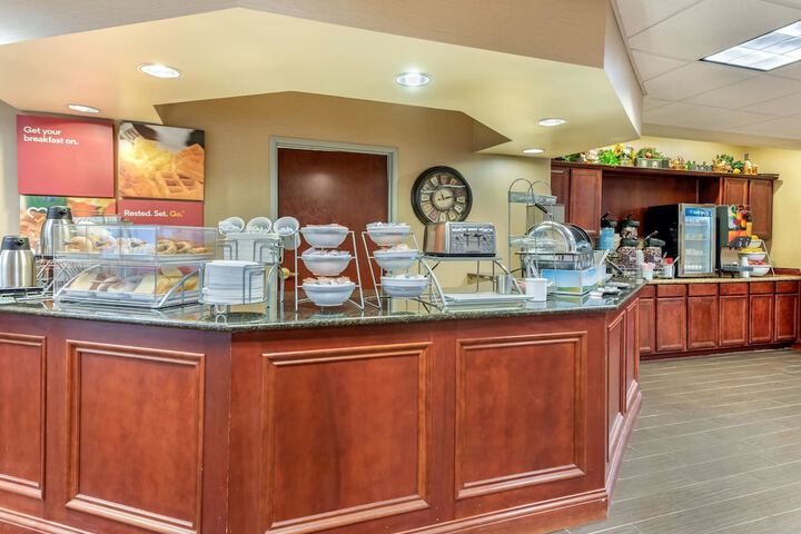 Comfort Suites Findlay I-75 near Sports Complex