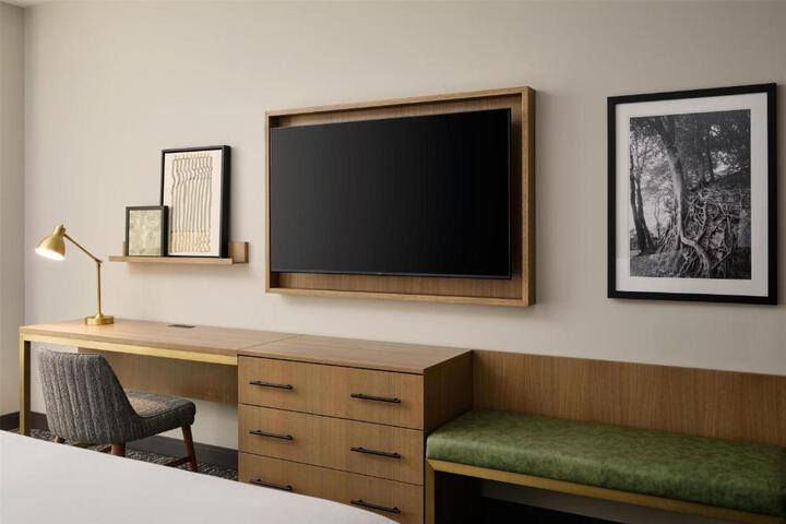 Doubletree by Hilton Greenville Airport