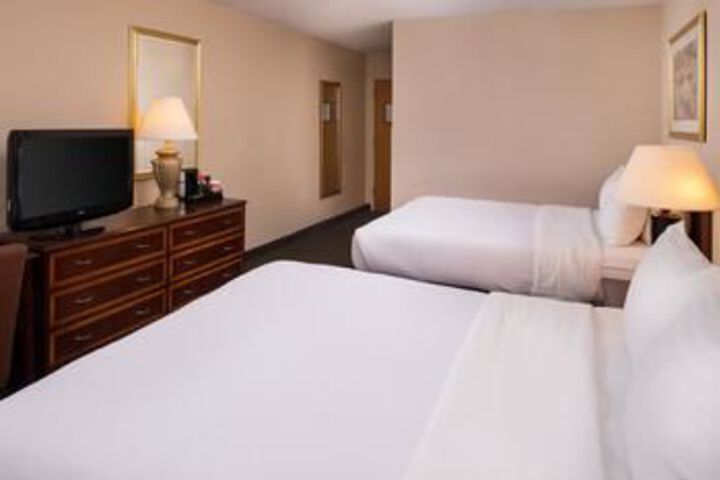 Ramada Plaza Rochester Airport