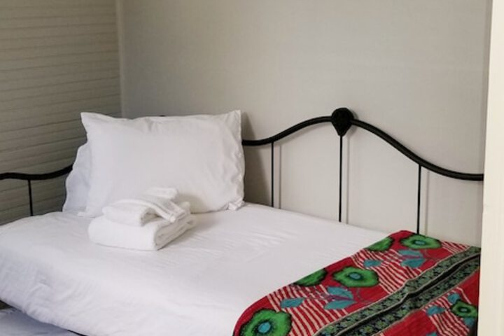 Room 28 of 86