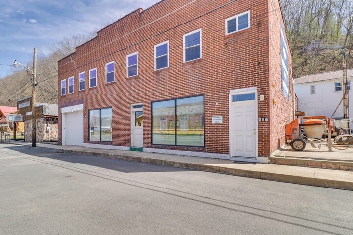 Cozy Marlinton Vacation Rental: Downtown Location!