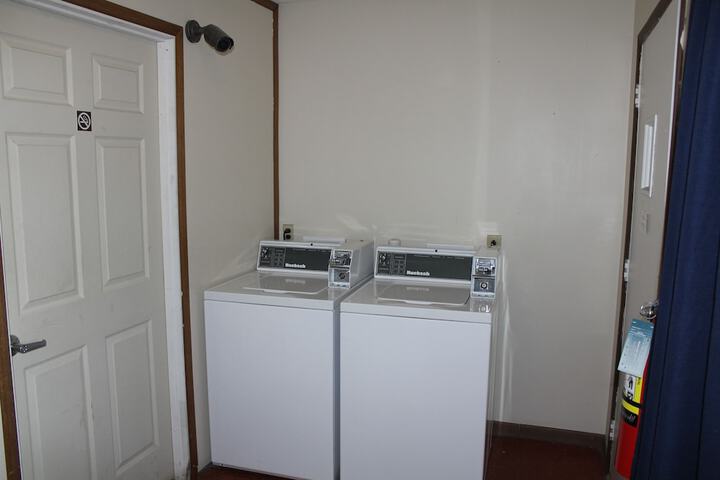 Room 9 of 37