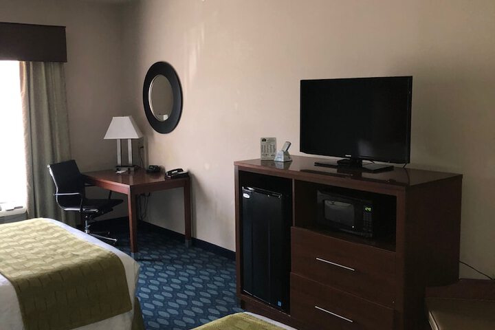 Room 33 of 54