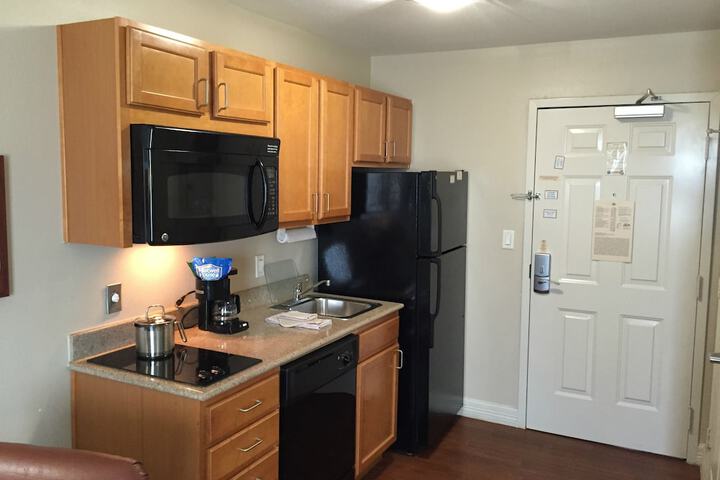 Room 9 of 27