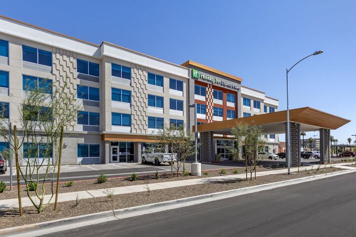 Hotel 6 of 52