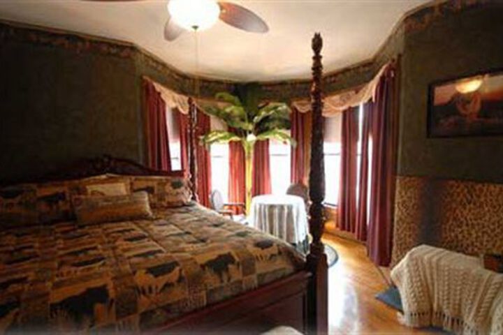 THE LION & THE ROSE B&B