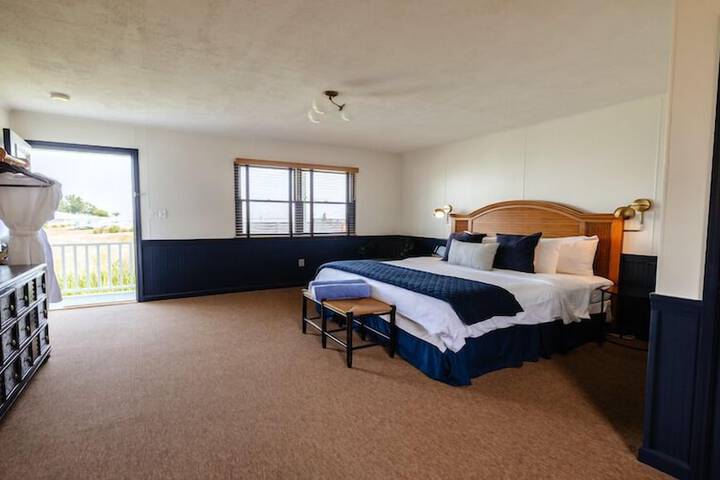 Room 84 of 114