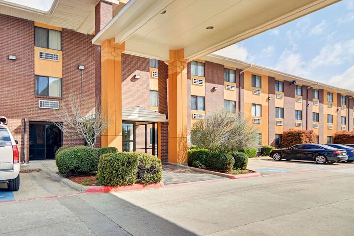 Hotel 7 of 61