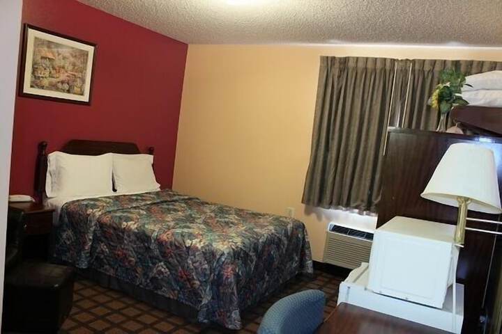 Room 32 of 42