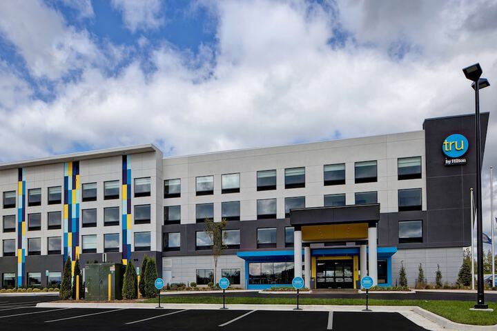 Tru by Hilton Manassas